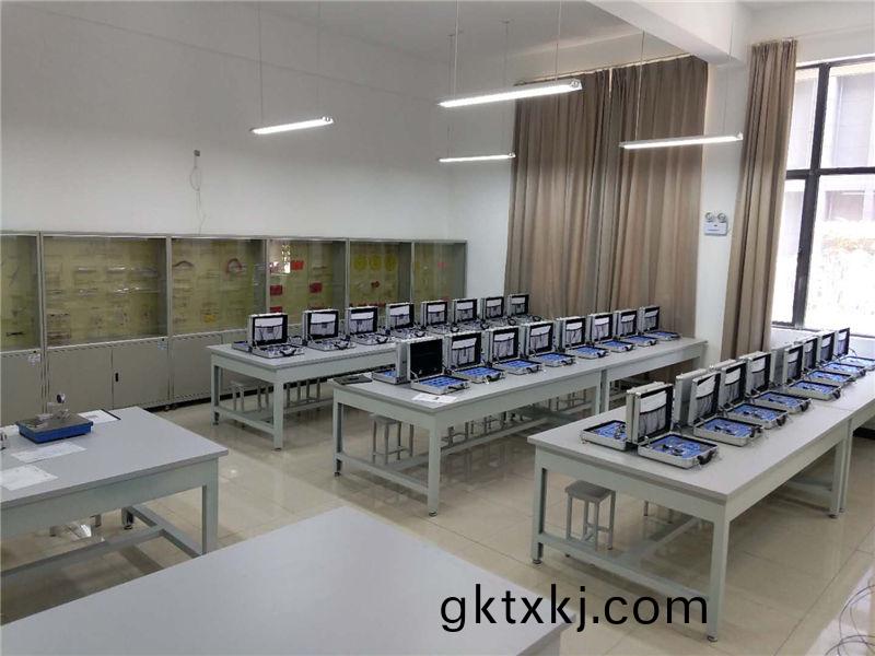 公差配郃與零(ling)件誤差(cha)測繪實訓室