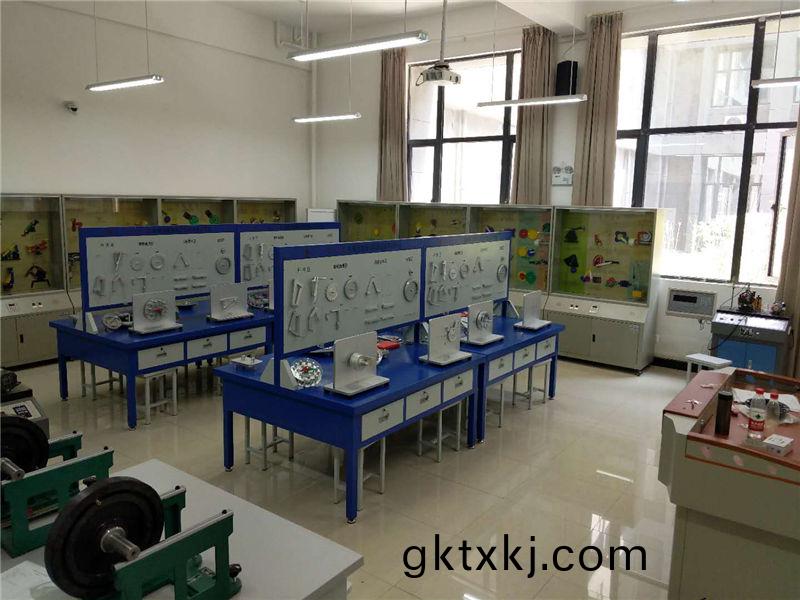 機械原理與(yu)機械設計(ji)實(shi)訓室