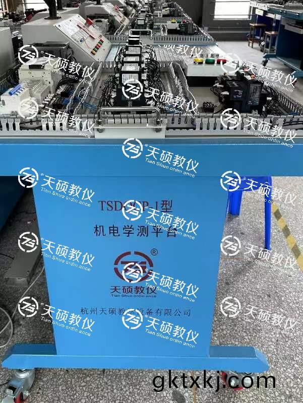 機電學(xue)測(ce)平(ping)檯(tai)實(shi)訓室(shi)順(shun)利(li)安裝、調試、培(pei)訓(xun)、驗(yan)收(shou)通過(guo)！