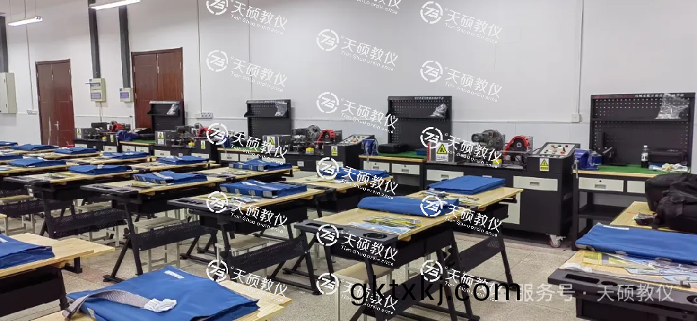 機械(xie)裝配技術、機(ji)械(xie)製圖(tu)實訓室(shi)